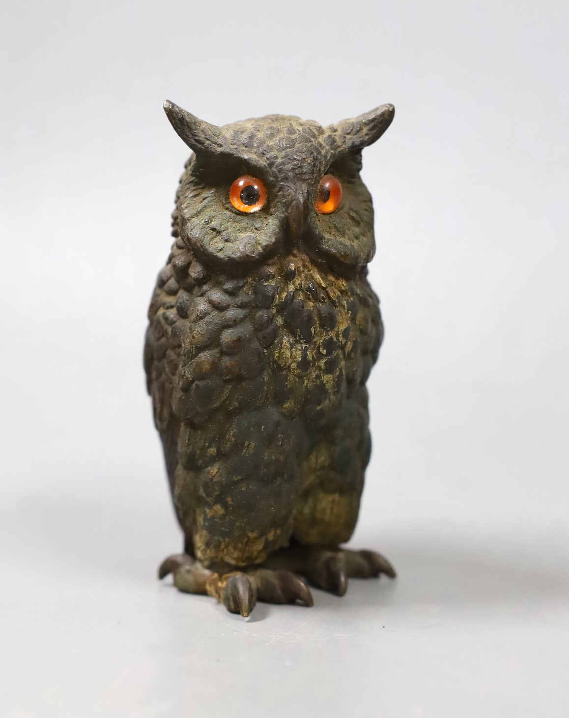 An early 20th century Austrian cold painted bronze of an owl. 9.5cm high